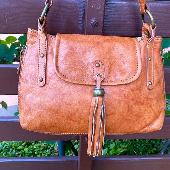 Distressed Leader Handmade Cognac Shoulder Bag - Picture 1 of 8